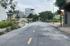 Bán đất đấu giá cự khối long biên,dt 75m, mt5m, lh0965858116.