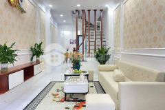 Nhà lô góc 2 thoáng ở thích.phố chiến thắng hà đông 4 tầng 4.2 tỷ