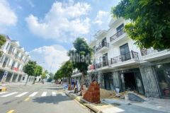 Nhà phố liền kề cao cấp gần sân vận động dĩ an