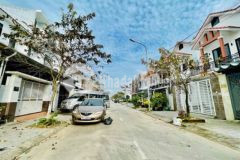 Nhà thô khu b phú mỹ thượng đường 19m5 công viên