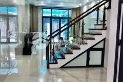 Chủ cần bán gấp nhà 3 tầng 125m2 ở kiêu kỵ, gia lâm, cạnh vinhomes, ngõ ô tô thông, giá tốt