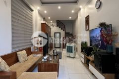 Nhà thạch bàn, xây 5 tầng đường 4m, ngõ thông, giá 3.6 tỷ