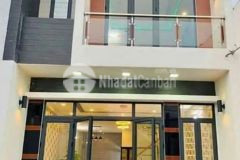 Bán nhà 1 trệt 1 lầu đường hồ quý ly hướng đông nam.