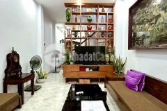 Bán nhà riêng cầu giấy. oto đỗ cửa. 42m xây 5 tầng. mt 3.5m. giá 4.2 ty.