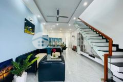 Nhà cao cửa rộng mát mẻ thôn 3 cưeabua