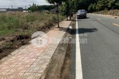 Bán 300m2 thổ cư mặt tiền nhựa sổ hồng giá 320tr