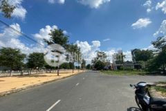 Bán nền góc vị trí thoáng mát view bờ kè công viên