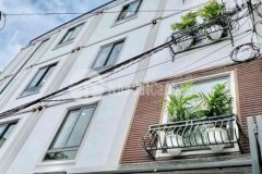 Nhà nầy không mua thì mua nhà nào dt 4m7x7 3lầu