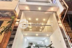 Nhà kim đồng phân lô thang máy ôtô vào nhà giá 8tỷ