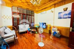 Cực hiếm ở phùng chí kiên 6 tầng lô góc ngõ 2 ô tô tránh 20m ra phố