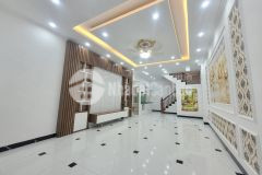 Nhà hót thanh xuân 42m2 6t mt 4.1m nhà mới lô góc 2 thoáng gần hồ giá 5.7 tỷ