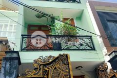 Bán gấp60m2hxhngang54tầngsat mặt tiền phạm văn đồng.