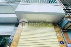 Bán nhà nhỏ hiếm ô tô đỗ cửa 2 mặt ngõ sổ đỏ riêng 2.75 tỷ