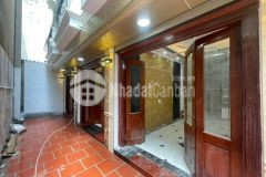 Bán nhà tại quan hoa,cầu giấy,30m,5t mới tinh,ngõ vào thoáng 0886509522