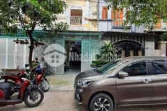 Nhà lầu đường thông gần ngã ba ông xã