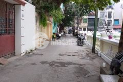 Bán đất tặng nhà nguyễn đình hoàn 70m2, mt 5m bất chấp đầu tư 5.7 tỷ