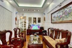 Giá sập sàn. chủ gửi bán gấp nhà phạm tuấn tài 50m26 phân lô ô tô, thang máy chỉ 12.5 tỷ.