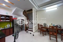 Bán nhà yên hoà, ngõ thoáng, mặt tiền rộng, 37m2, giá 4.1 tỷ.