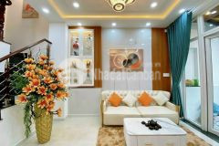 Nhà đẹp, hẻm 4m, phan đăng lưu, 4 x 12.6m, 2 lầu, giá 8.6 tỷ bớt