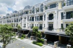 Nhà thương mại xây 5 tầng diện tích 5x18