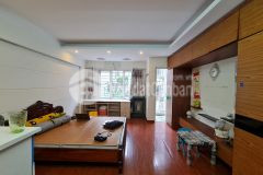 Cấn bán gấp siêu phẩm kim đồng 50m2 5 tầng view hồ phân lô ô tô kinh doanh