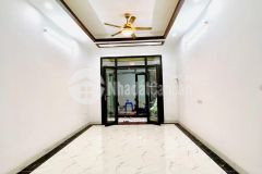 Tài chính vài tỷ mua ngay căn nhà ngay mặt đường trần khát chân