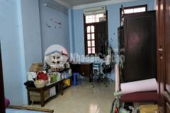 Bán nhà ngõ 6853 đường cầu giấy, 50m ô tô, ngõ ba gác, sân rộng, dt 40m4 tầng3.98 tỷ