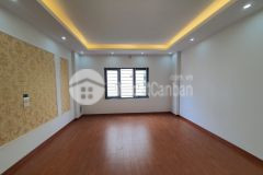 Bán nhà thạch bàn long biên 35mx5t ngõ thông full nội thất ô tô đỗ cửa giá 4.5 tỷ.