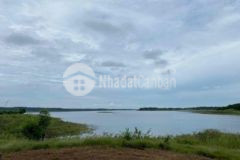 105m mt bê tông view hồ sông ray