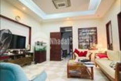 Bán nhà phân lô phố trung kính, vị trí đẹp, mt to, ô tô tránh, vỉa hè, kinh doanh.