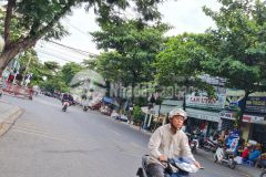 Chỉ 2.5 tỷ hơn, mua được nhà 3 tầng, hxh trung tâm quận thanh khê 0929515355.