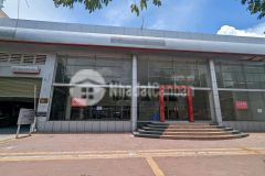 Showroom rộng 1542m2 đầy đủ cơ sở hạ tầng