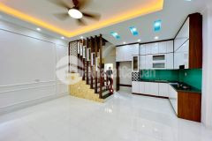 Bán nhà xuân đỉnh 40m 5 tầng nhỉnh 4 tỷ tin thật 99.