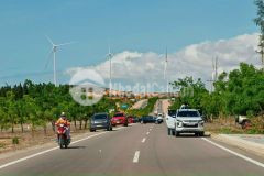 Đất chính chủ hơn 8 sào cách cao tốc 8km và cạnh bên safari. sổ có sẵn sàng và giá lại đầu tư