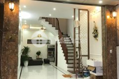 Bán nhà mới đẹp ô tô vào nhà phố hoa bằng 5 tầng 42m2 giá 8,25 tỷ. lh 0912442669