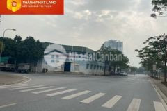 1 căn cấp 4 kinh doanh tại quận long biên