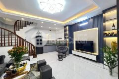 Tốt bán nhà hào nam,đống đa, rộng, thoáng, otô,50m2 nhỉnh 5 tỷ 0369931147