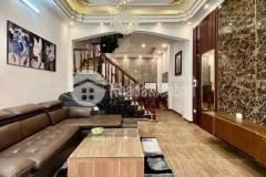 Bán nhà 6 tầng phố hoàng văn thái, thanh xuân 39m2, ô tô gần, nhỉnh 5 tỷ.