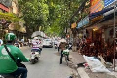 Hiếm chỉ 11 tỷ mặt phố hoàng hoa thám, dt 45m x4t, mt 4m, vỉa hè rộng, kinh doanh đỉnh