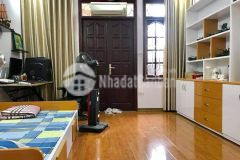 Nhà phân lô vĩnh hưng 32m2 5 tầng ô tô