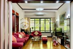 Bán nhà tây hồ, tô ngọc vân, gần mặt hồ tây, khuôn viên, ở yên tĩnh.