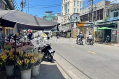 Nhà mặt tiền nhà 3 tầng ngay chợ tân thuận quận 7 chỉ 7.5 tỷ