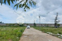 Gia đình tôi cần bán 400m2 đất tại hòa tiến, ngang 27m, đường 5m giá tốt