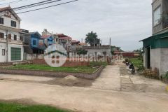 Chính chủ bán đất đấu giá thôn cổ giang, lệ chi, giá rẻ có 30trm2. dt 77m2.