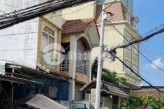 Nhà 1 trệt lầu. ở khu đẹp, đường 39 linh đông, thủ đức, dt 93m2 giá 7,8 tỷ