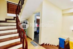 Nhà đẹp ở ngay hoàng hoa thám vĩnh phúc ba đình 41m2 xây 5 tầng mt 4.5m nhỉnh 5 tỷ.