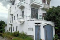 Bán nhà gốc 1 trệt 2 lầu kdc hưng phú