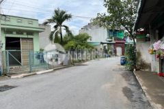 Hẻm nhựa đường đông tác 97m gần trường chợ