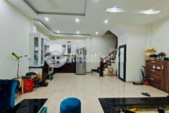 Nhà đẹp 5 tầng cách phố chùa bộc 30m ngõ thông