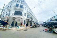 Nhà mặt tiền chợ thới lai tiện ích đầy đủ kinh doanh ngay